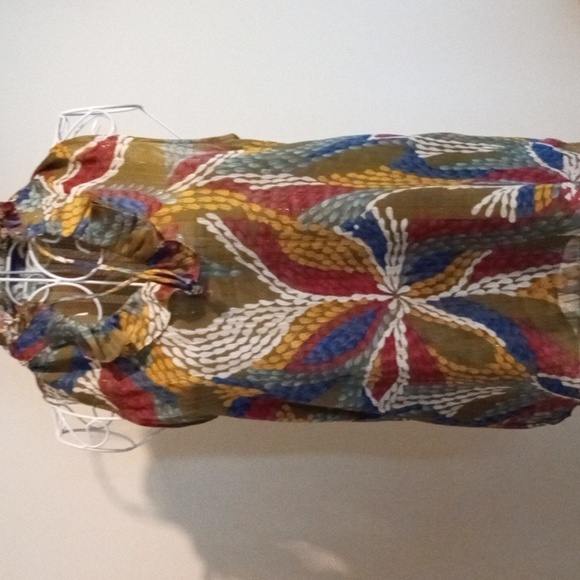 JADE MELODY TAN BLOUSE SLEEVELESS RUFFLED V NECKLINE INTRICATE GOLD STITCHING XS - Picture 2 of 7